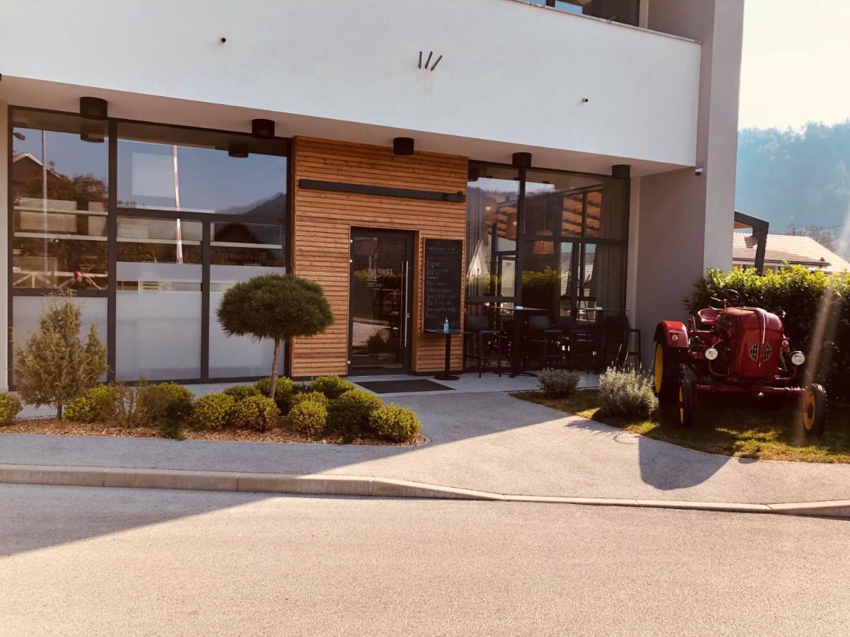 Na Vasi Restavracija In Prenocisca Hotel Skofja Loka Luaran gambar