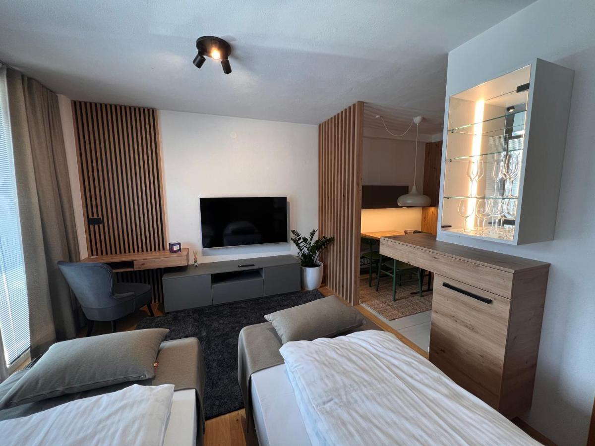 Na Vasi Restavracija In Prenocisca Hotel Skofja Loka Luaran gambar