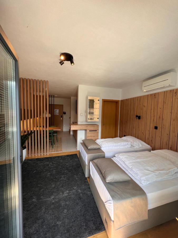 Na Vasi Restavracija In Prenocisca Hotel Skofja Loka Luaran gambar