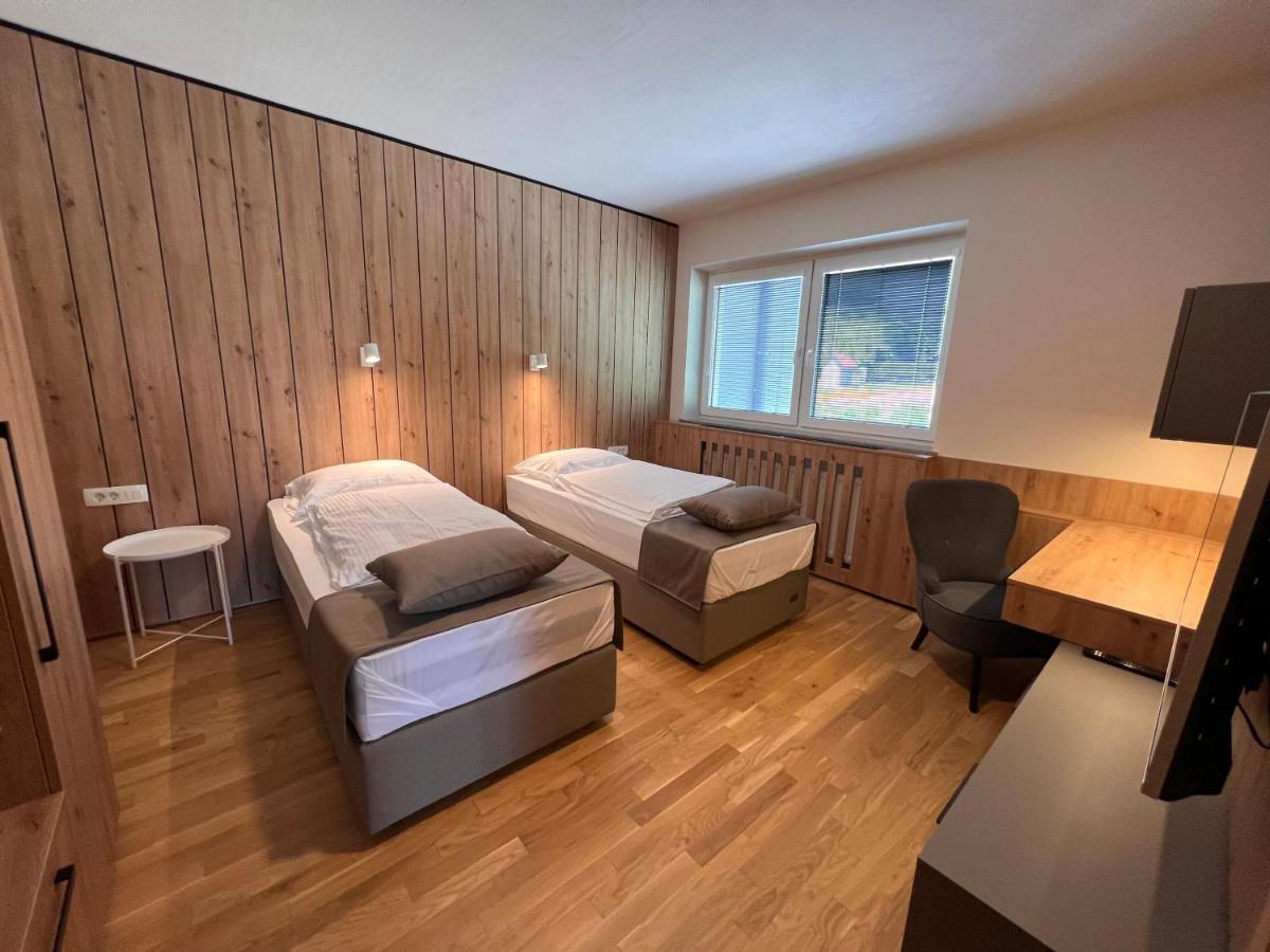 Na Vasi Restavracija In Prenocisca Hotel Skofja Loka Luaran gambar