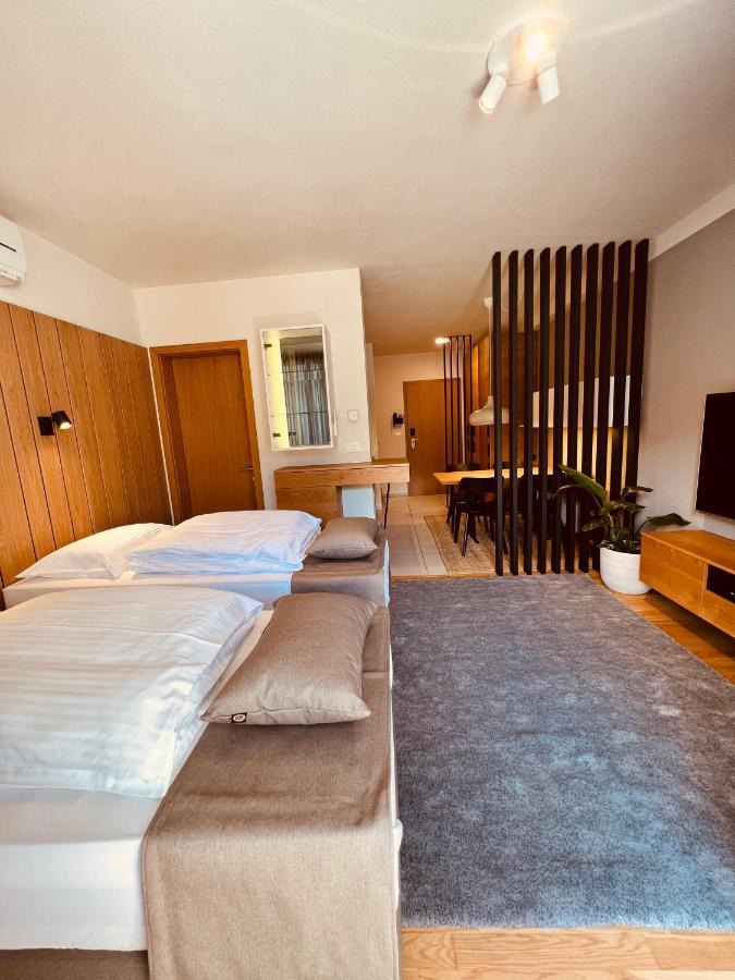 Na Vasi Restavracija In Prenocisca Hotel Skofja Loka Luaran gambar
